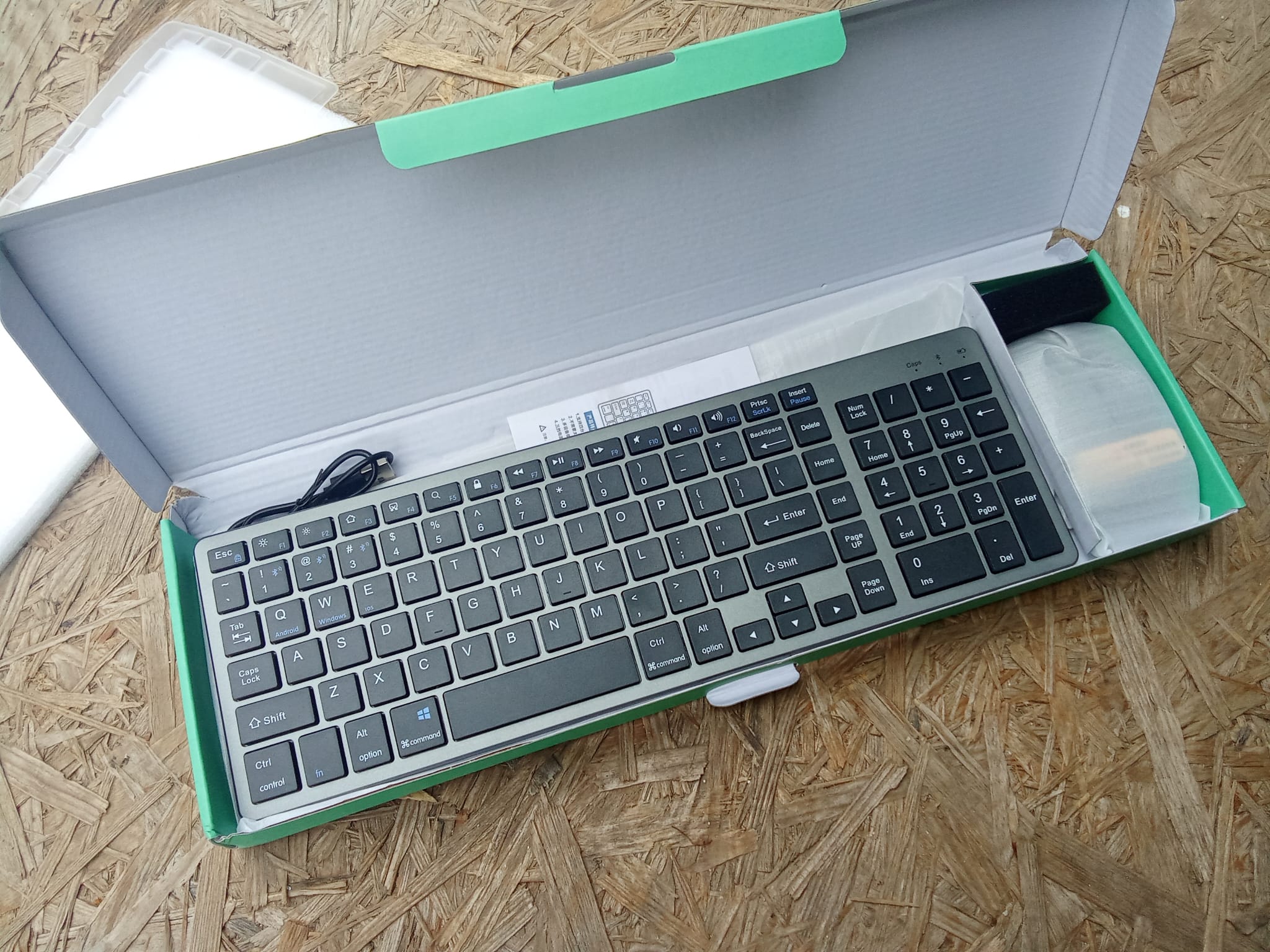 Combo Teclado e Rato Sem Fios Ergonómico – Alta Produtividade Multiplataforma