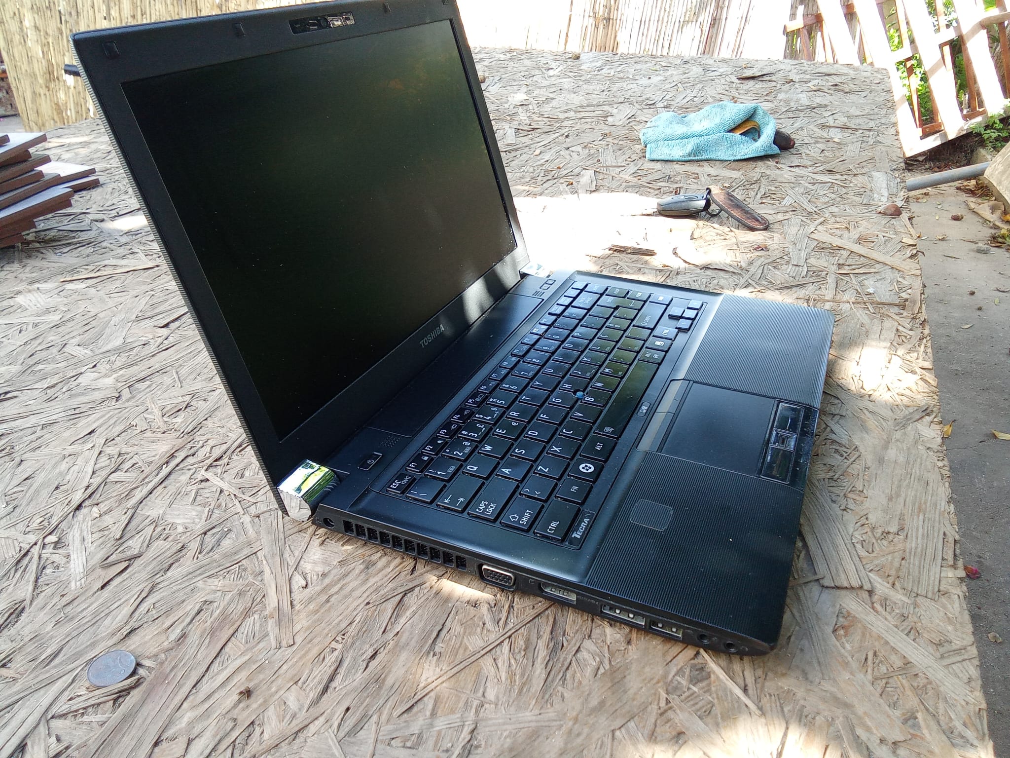 Portátil Toshiba Tecra R840-12E I5 2520M|8GB|HDD320GB|14P