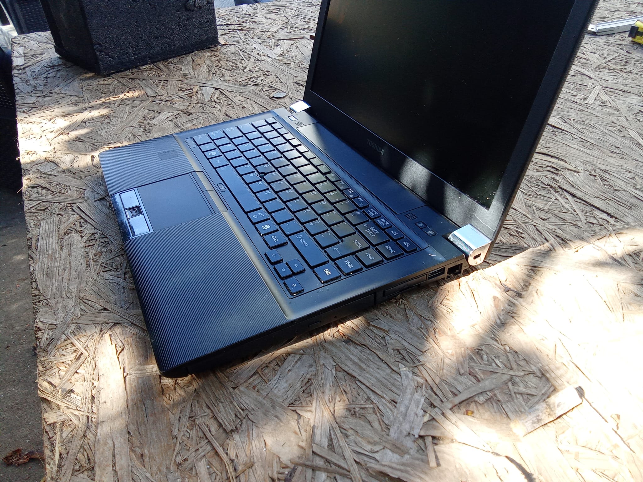 Portátil Toshiba Tecra R840-12E I5 2520M|8GB|HDD320GB|14P
